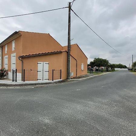 "Les Hirondelles" Villa Jau-Dignac-et-Loirac Buitenkant foto